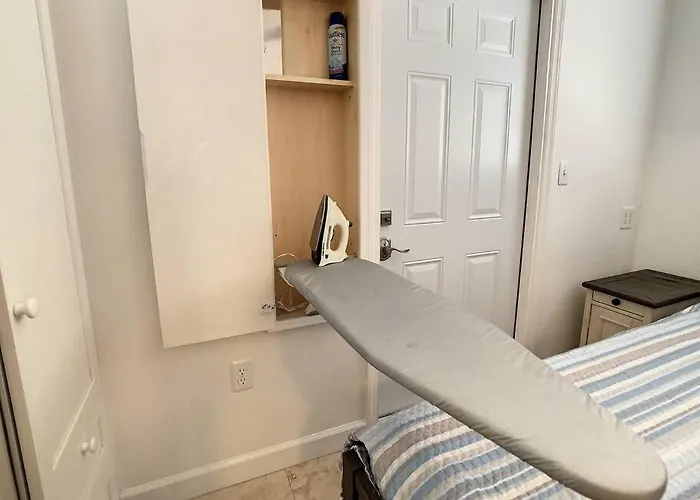 Steps From The Beach, Location, 2 Bdrm 2 Bth Ferienhaus Clearwater Beach