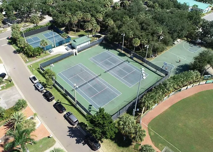 Steps From The Beach, Location, 2 Bdrm 2 Bth Clearwater Beach