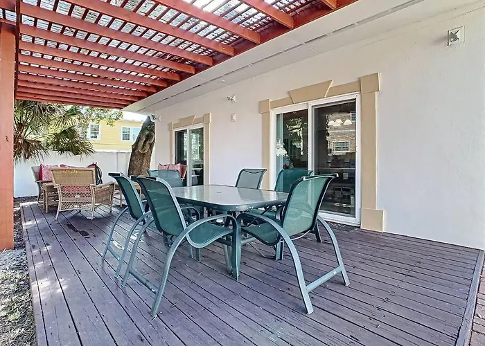 Steps From The Beach, Location, 2 Bdrm 2 Bth Ferienhaus