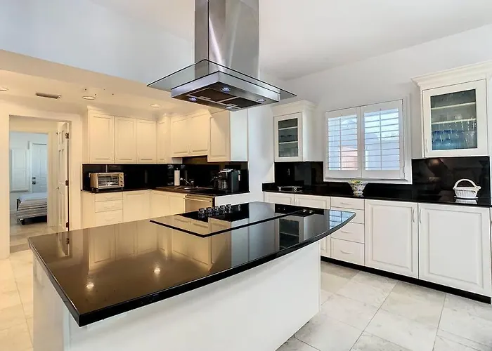 Steps From The Beach, Location, 2 Bdrm 2 Bth