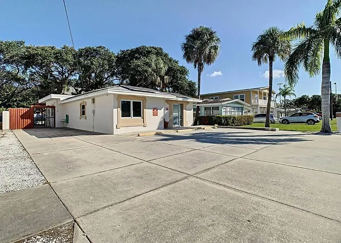 Steps From The Beach, Location, 2 Bdrm 2 Bth