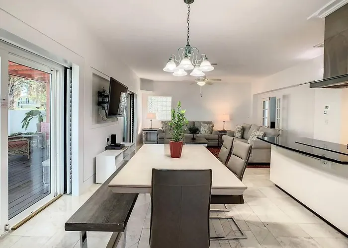 Steps From The Beach, Location, 2 Bdrm 2 Bth Ferienhaus *