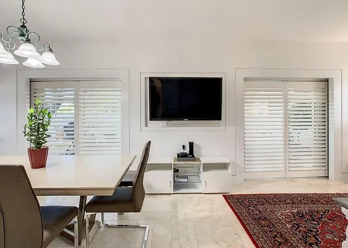 Steps From The Beach, Location, 2 Bdrm 2 Bth Ferienhaus *